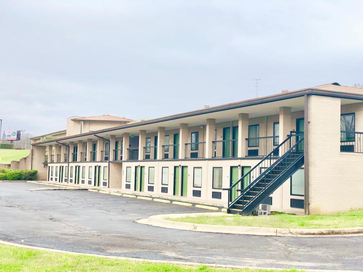 Super 8 By Wyndham-Tupelo Airport Motel Kültér fotó