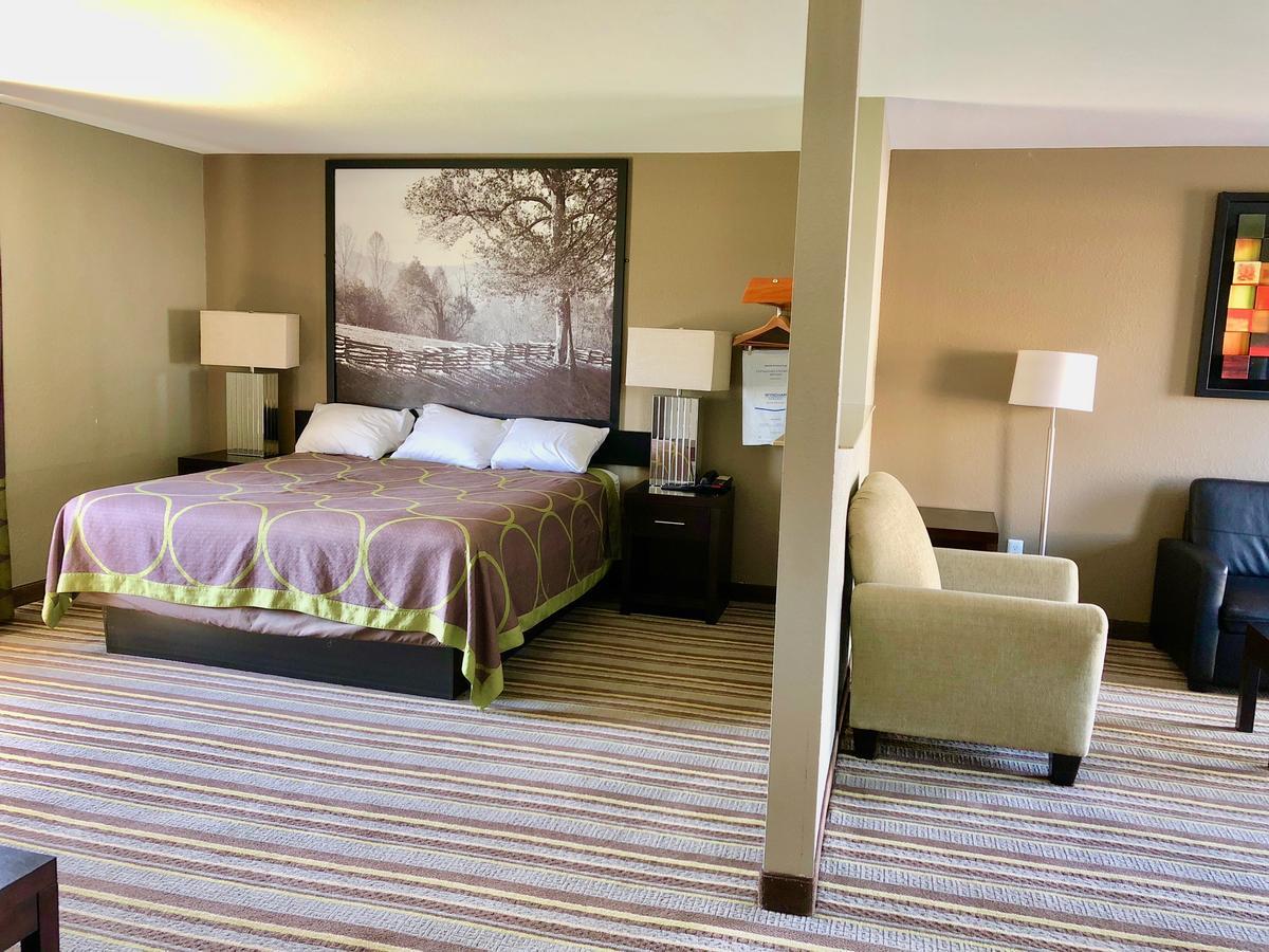 Super 8 By Wyndham-Tupelo Airport Motel Kültér fotó