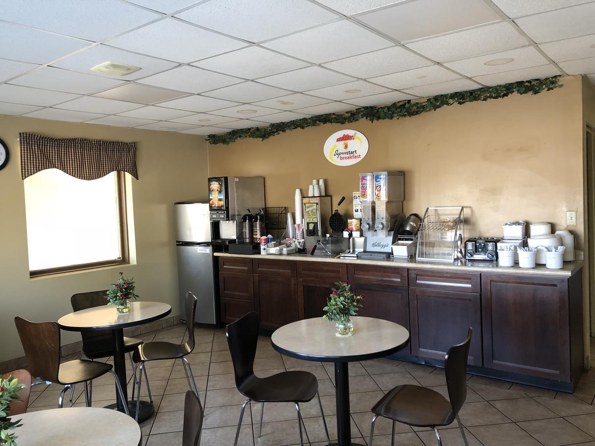 Super 8 By Wyndham-Tupelo Airport Motel Kültér fotó