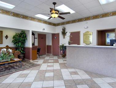 Super 8 By Wyndham-Tupelo Airport Motel Beltér fotó