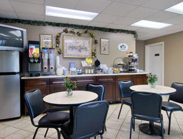 Super 8 By Wyndham-Tupelo Airport Motel Étterem fotó